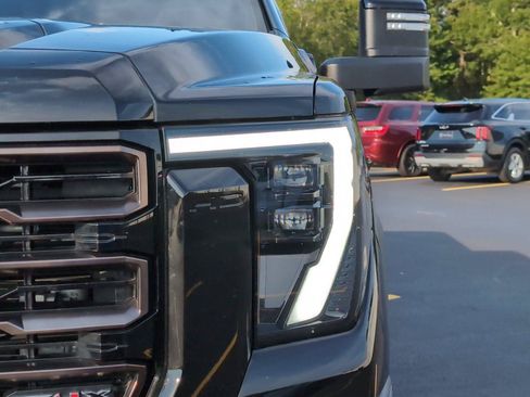 Used 2025 GMC Sierra 2500 AT4X AWD/4WD image 13