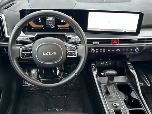 Used 2024 Kia Sorento S image 16