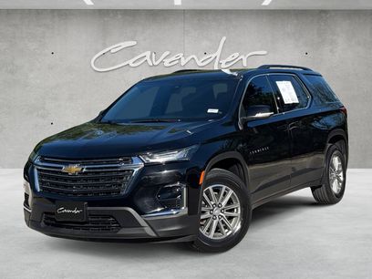 Used 2023 Chevrolet Traverse LT