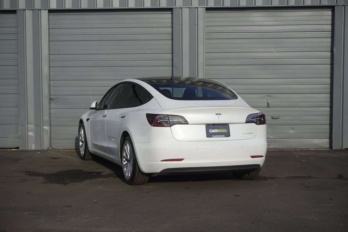 Used 2022 Tesla Model 3 Long Range AWD/4WD image 3