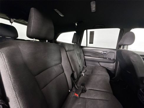 Used 2022 Honda Pilot Sport image 37
