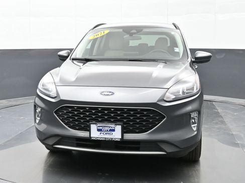 Used 2021 Ford Escape SEL image 3