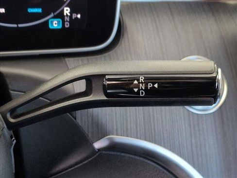 Used 2025 Mercedes-Benz C 300 Sedan image 12