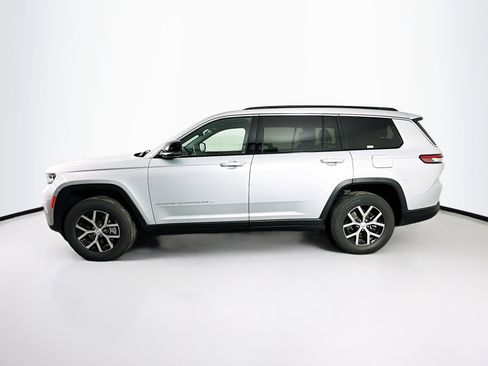 Used 2024 Jeep Grand Cherokee L Limited w/ Luxury Tech Group II image 4