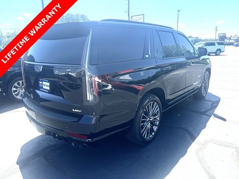 Used 2023 Cadillac Escalade V image 12