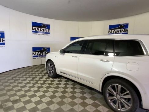 Used 2023 Cadillac XT6 Premium Luxury w/ Technology Package FWD image 8