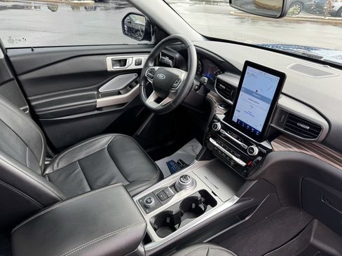 Certified 2023 Ford Explorer Limited w/ Limited Technology Package AWD/4WD image 14