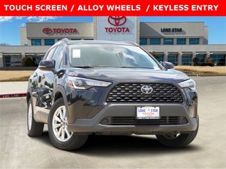Used 2022 Toyota Corolla Cross LE image 1