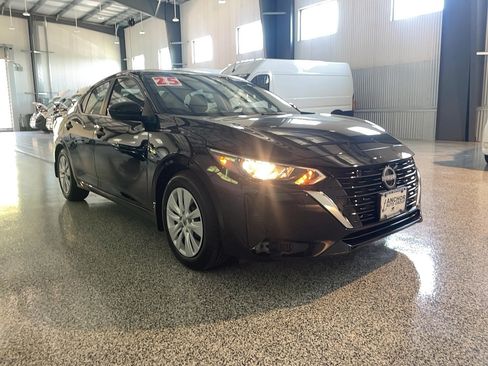 Certified 2025 Nissan Sentra S FWD image 1