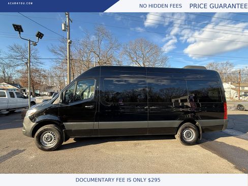 Used 2019 Mercedes-Benz Sprinter 2500 image 3