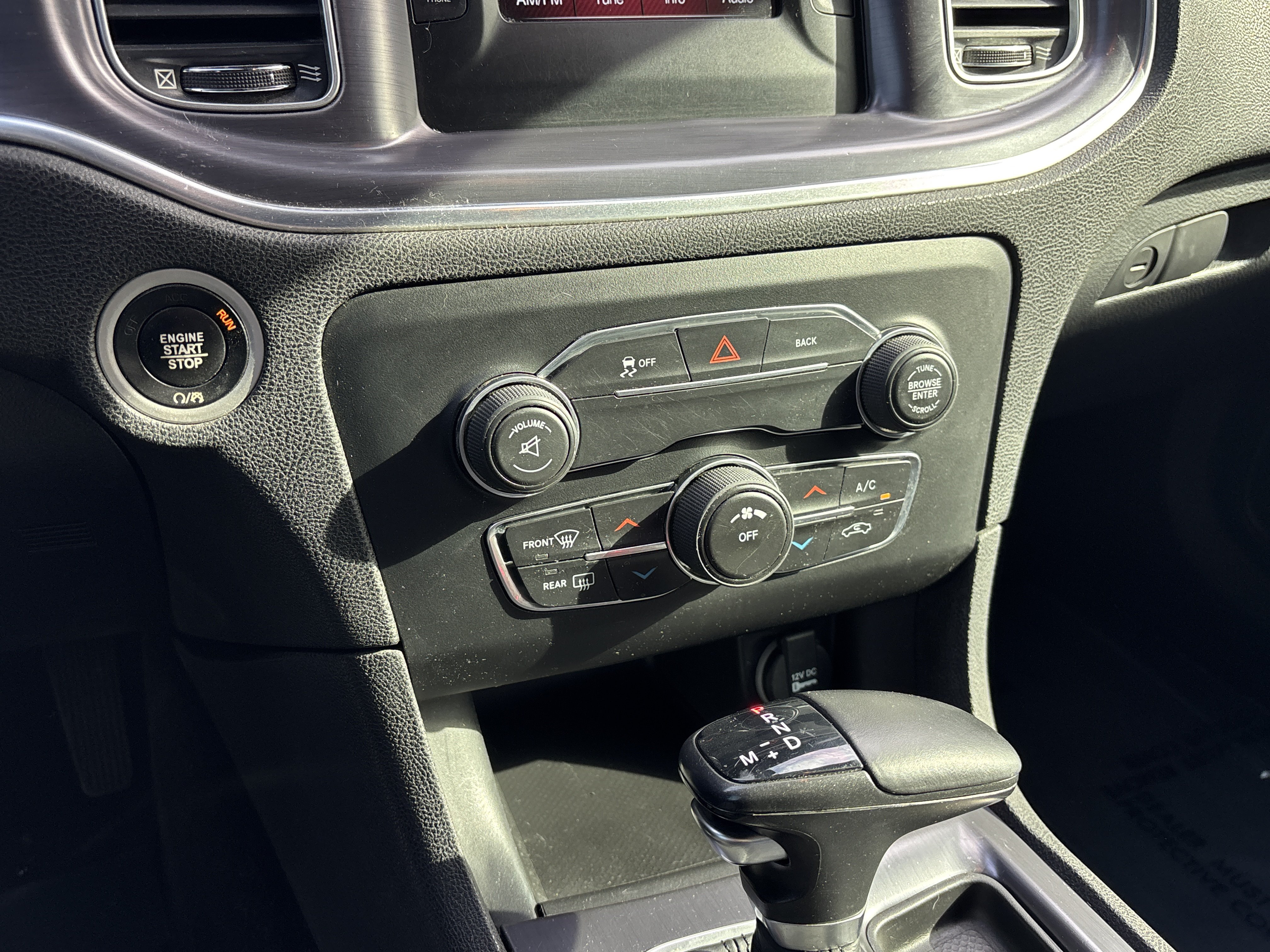 Used 2016 Dodge Charger SE RWD image 23