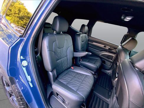 Used 2025 Kia Telluride AWD image 18