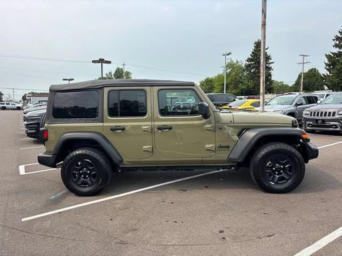 Used 2025 Jeep Wrangler Unlimited Sport AWD/4WD image 26