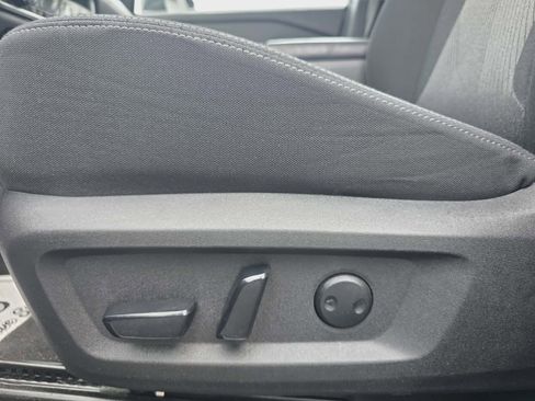 Used 2024 Nissan Rogue SV image 12