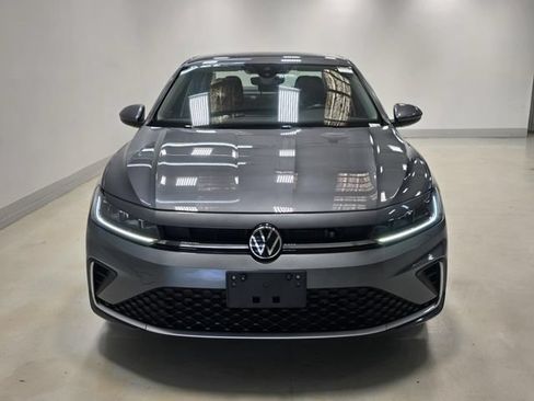 Used 2025 Volkswagen Jetta S FWD image 2