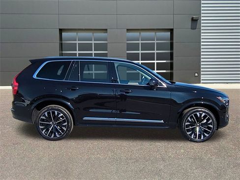 New 2026 Volvo XC90 B6 Plus w/ Protection Package Premier image 8