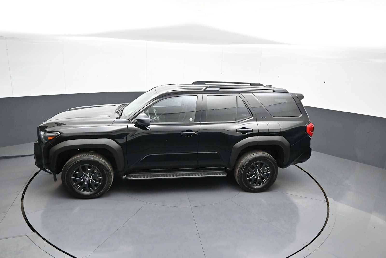 Used 2025 Toyota 4Runner SR5 AWD/4WD image 40