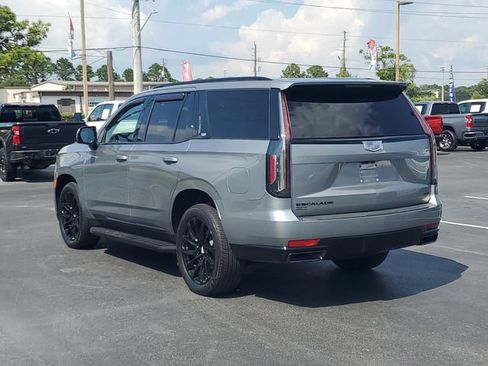 Used 2023 Cadillac Escalade Sport w/ LPO, ONYX Package AWD/4WD image 4