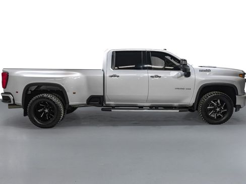 Used 2021 Chevrolet Silverado 3500 High Country w/ Snow Plow Prep/Camper Package image 6