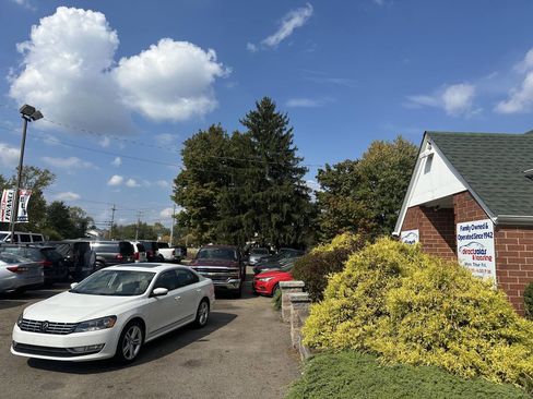 Used 2014 Volkswagen Passat TDI SE image 1