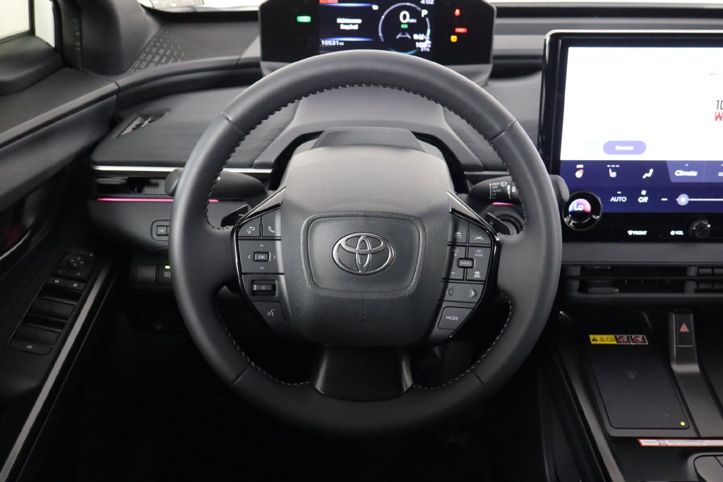 Used 2026 Toyota C-HR AWD/4WD image 7