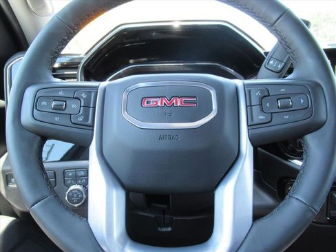 Used 2026 GMC Sierra 1500 SLT AWD/4WD image 21