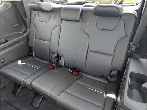 Certified 2023 Kia Telluride EX w/ EX Captain's Chair Package FWD image 11