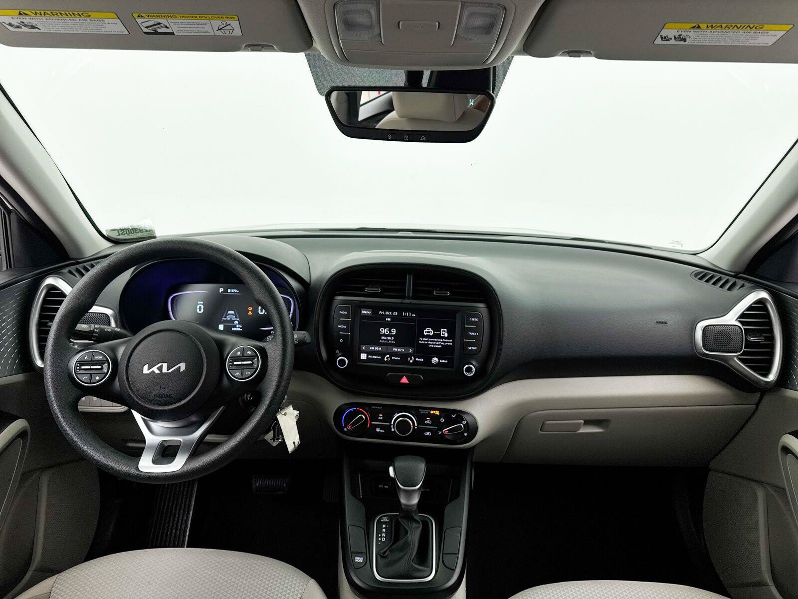 Used 2025 Kia Soul LX w/ LX Technology Package FWD image 22