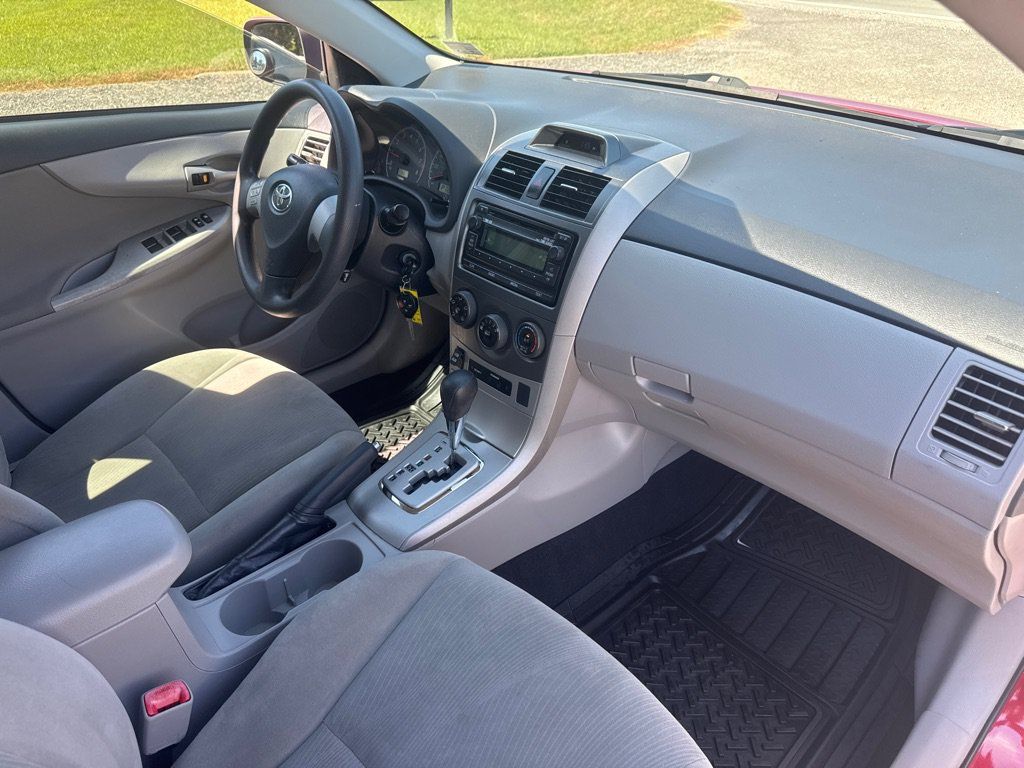 Used 2012 Toyota Corolla LE FWD image 25