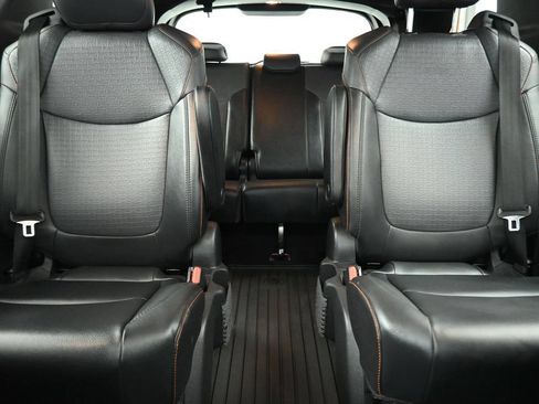 Used 2021 Toyota Sienna XSE FWD image 28