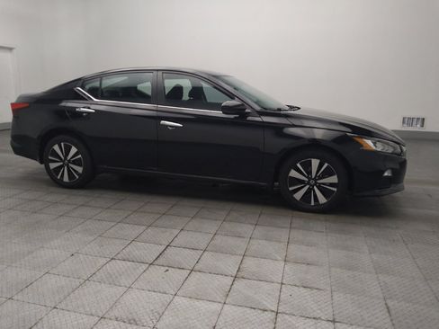 Used 2021 Nissan Altima 2.5 SV w/ SV Premium Package AWD/4WD image 11