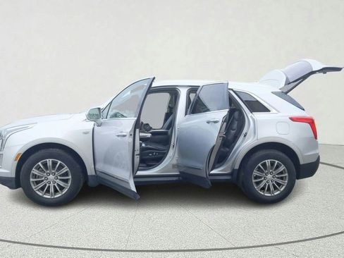 Used 2017 Cadillac XT5 Luxury image 11