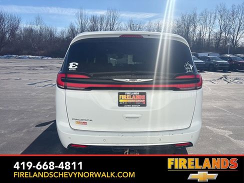 Used 2022 Chrysler Pacifica Pinnacle image 8