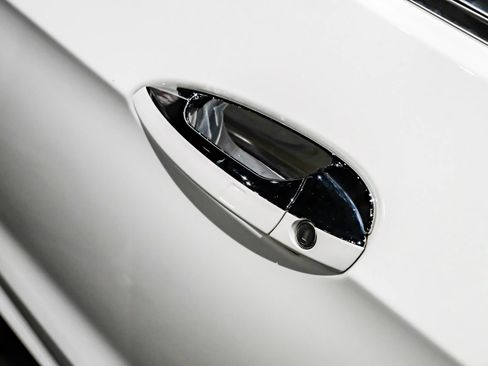 Used 2017 Mercedes-Benz E 400 4MATIC Coupe image 38