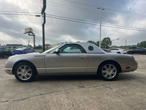 Used 2004 Ford Thunderbird image 10