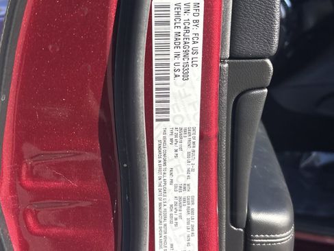 Used 2022 Jeep Grand Cherokee Laredo E image 35