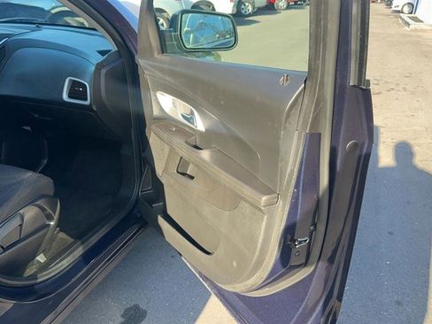 Used 2017 Chevrolet Equinox LT w/ Convenience Package image 59