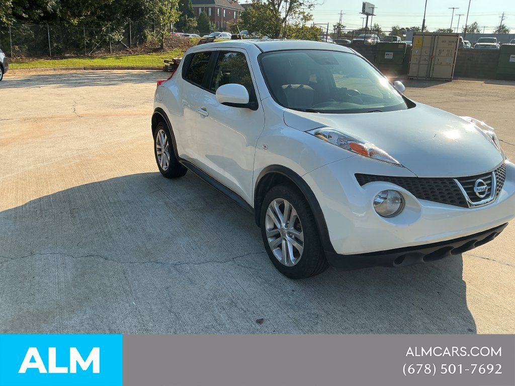 Used 2013 Nissan Juke SV FWD image 3