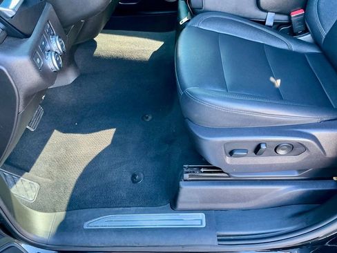 Used 2024 GMC Sierra 1500 SLT image 46