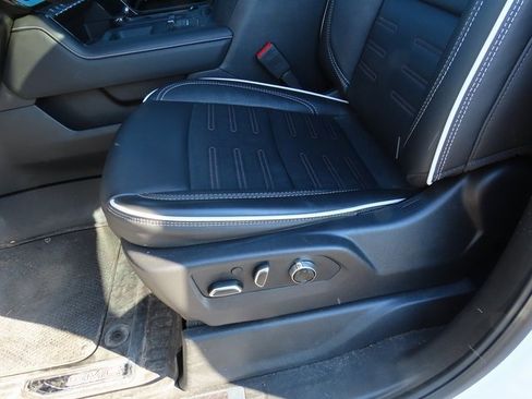 Used 2026 GMC Sierra 2500 AT4X image 41