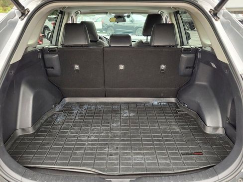 Used 2021 Toyota RAV4 XLE Premium image 11