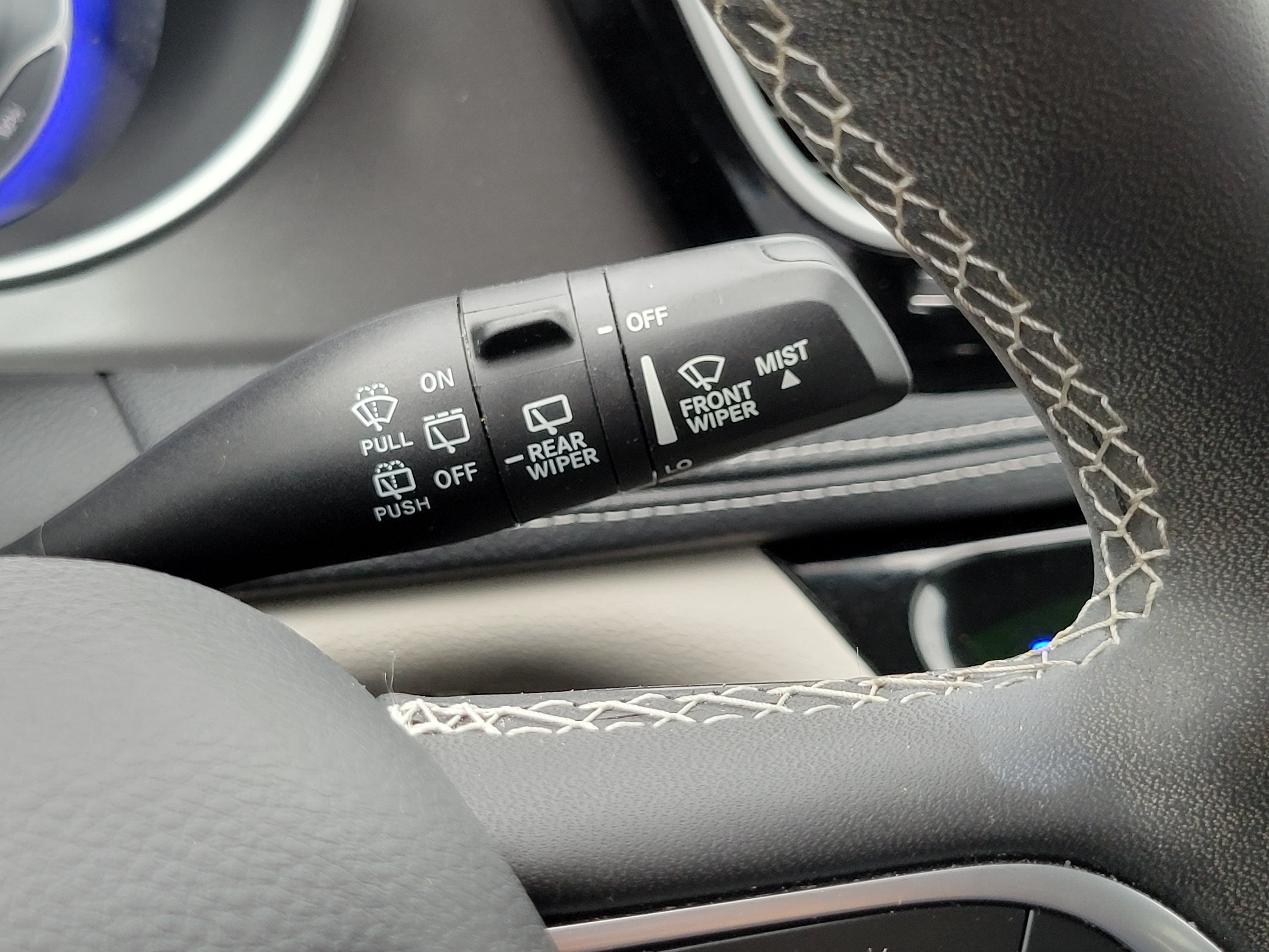 Used 2024 Chrysler Pacifica Touring-L FWD image 15