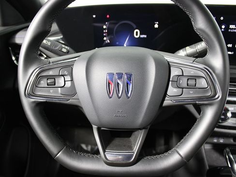 Used 2025 Buick Envista Sport Touring FWD image 17