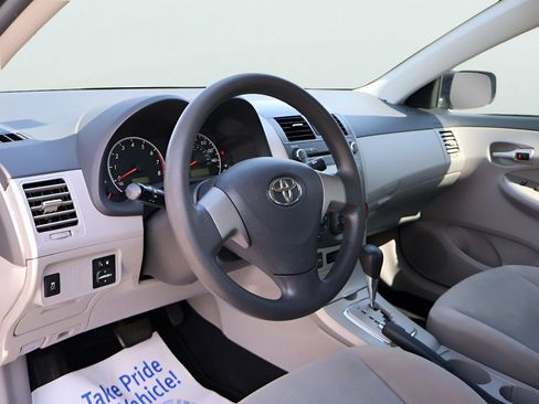 Used 2011 Toyota Corolla LE FWD image 18