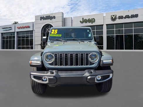 Used 2025 Jeep Wrangler Unlimited Sahara w/ Safety Group image 8