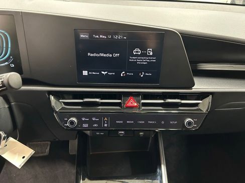 Used 2023 Kia Niro LX FWD image 19