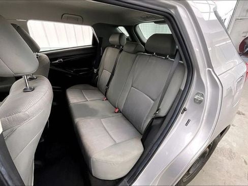 Used 2011 Toyota Matrix w/ Matrix Sport Pkg FWD image 19