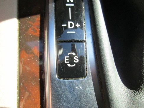 Used 2011 Mercedes-Benz GLK 350 4MATIC image 27