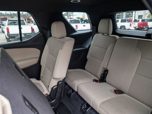 Used 2022 Chevrolet Traverse LS FWD image 19