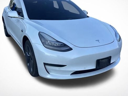 Used 2019 Tesla Model 3 Mid Range RWD image 4